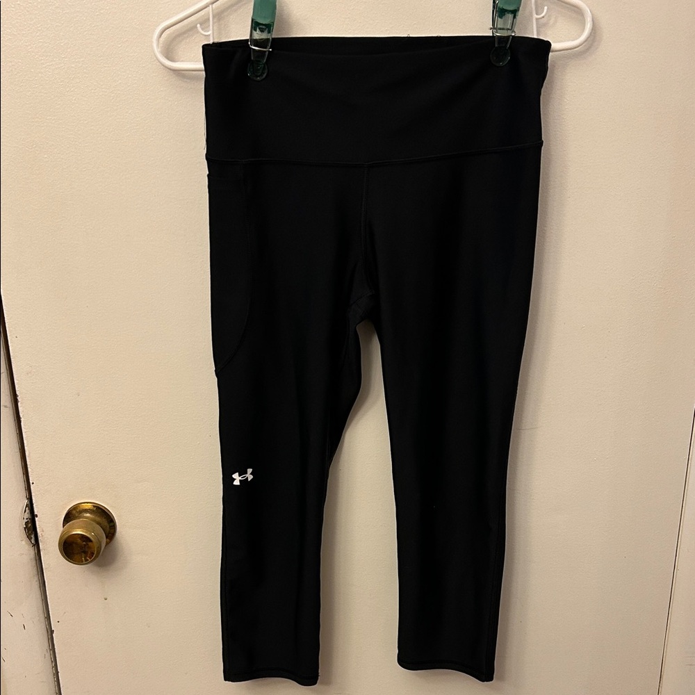 Under Armour Crop Leggings Black Medium